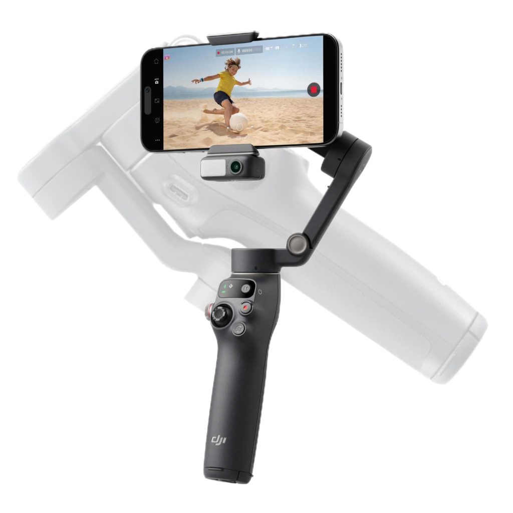 گیمبال موبایل DJI Osmo Mobile 7P در حال نگه داشتن گوشی هنگام فیلمبرداری